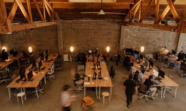 018 | 如果让 AI 帮我写，会是这样👇