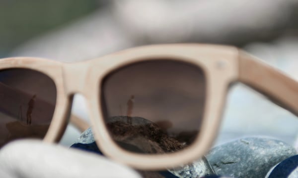 Hacking the meta Ray-Ban smart glasses indicator light