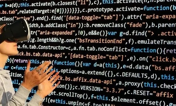 我觉得潘石屹推广编程的姿势不对