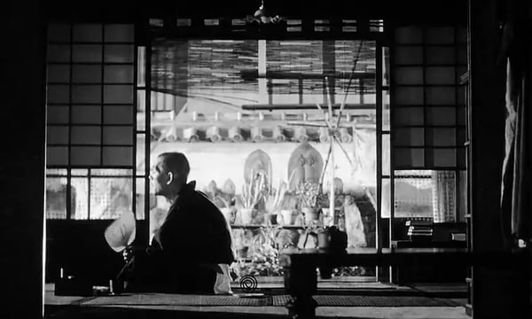 65. 秋，吃柿饼，落日红彤彤。