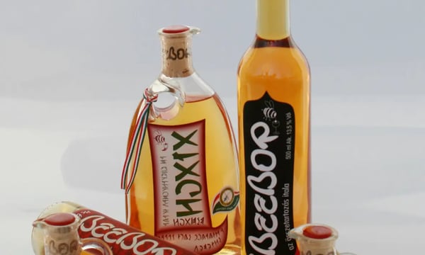 Mezbor - Hungarian Mead: 10/10 - Literally the best mead I've tried so far 