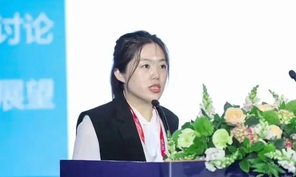 尤妍颜：特发性耳鸣患者的临床特征与心理声学分析