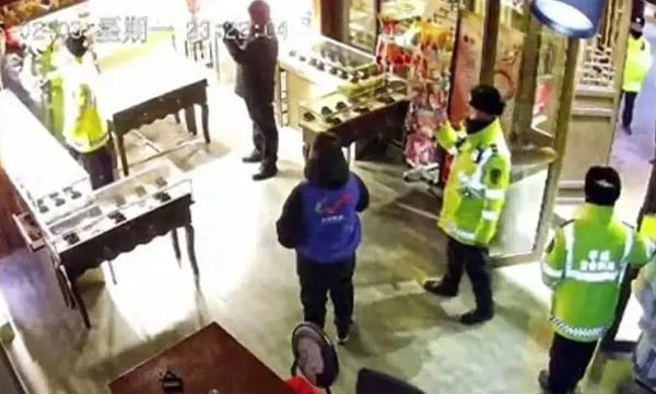 大同撬锁点灯的违法行为，光道歉是远远不够的