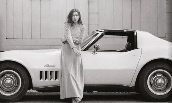 33. 睡袍、拖鞋、香烟、波旁威士忌