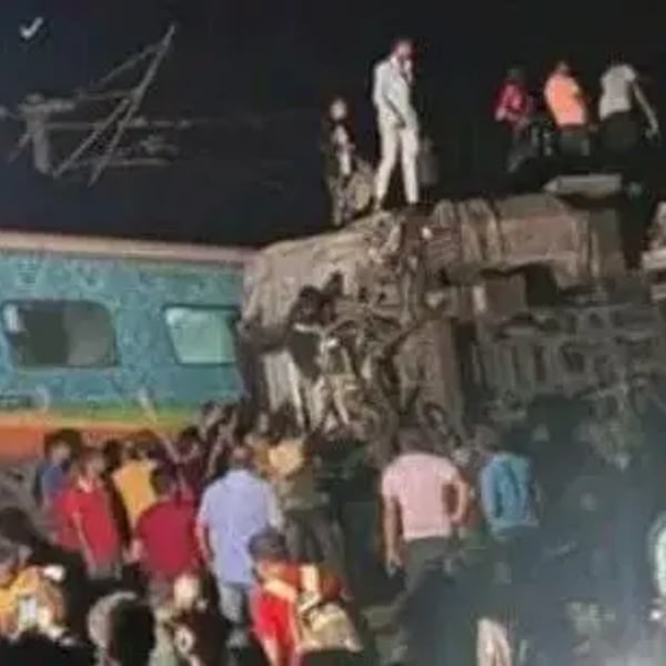 印度3列火车相撞，没有境外媒体采访