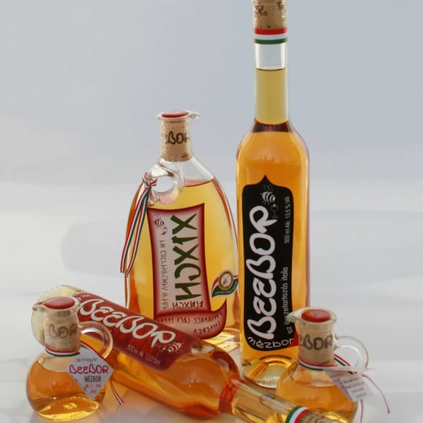 Mezbor - Hungarian Mead: 10/10 - Literally the best mead I've tried so far 