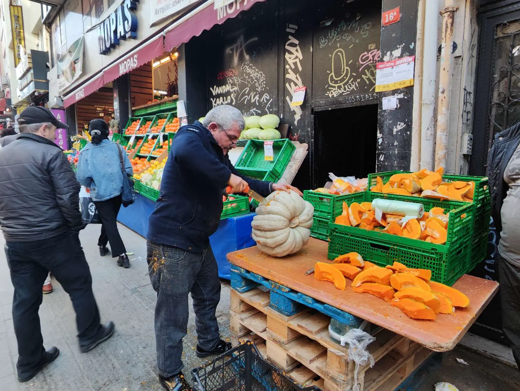 An image to describe post