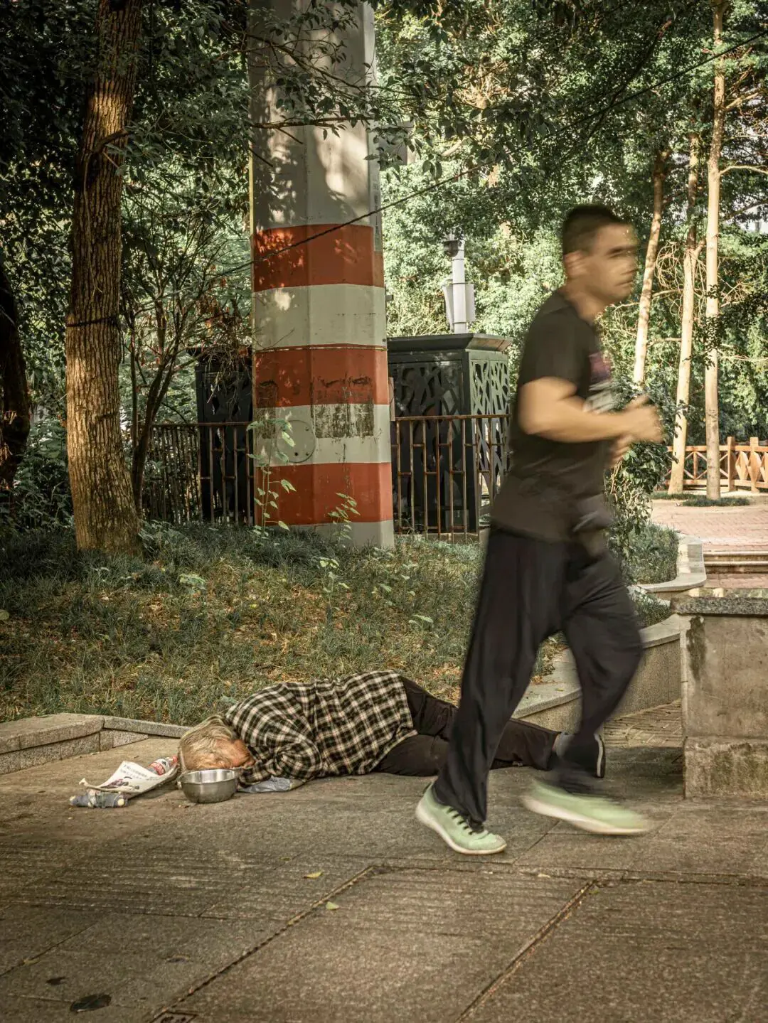 An image to describe post