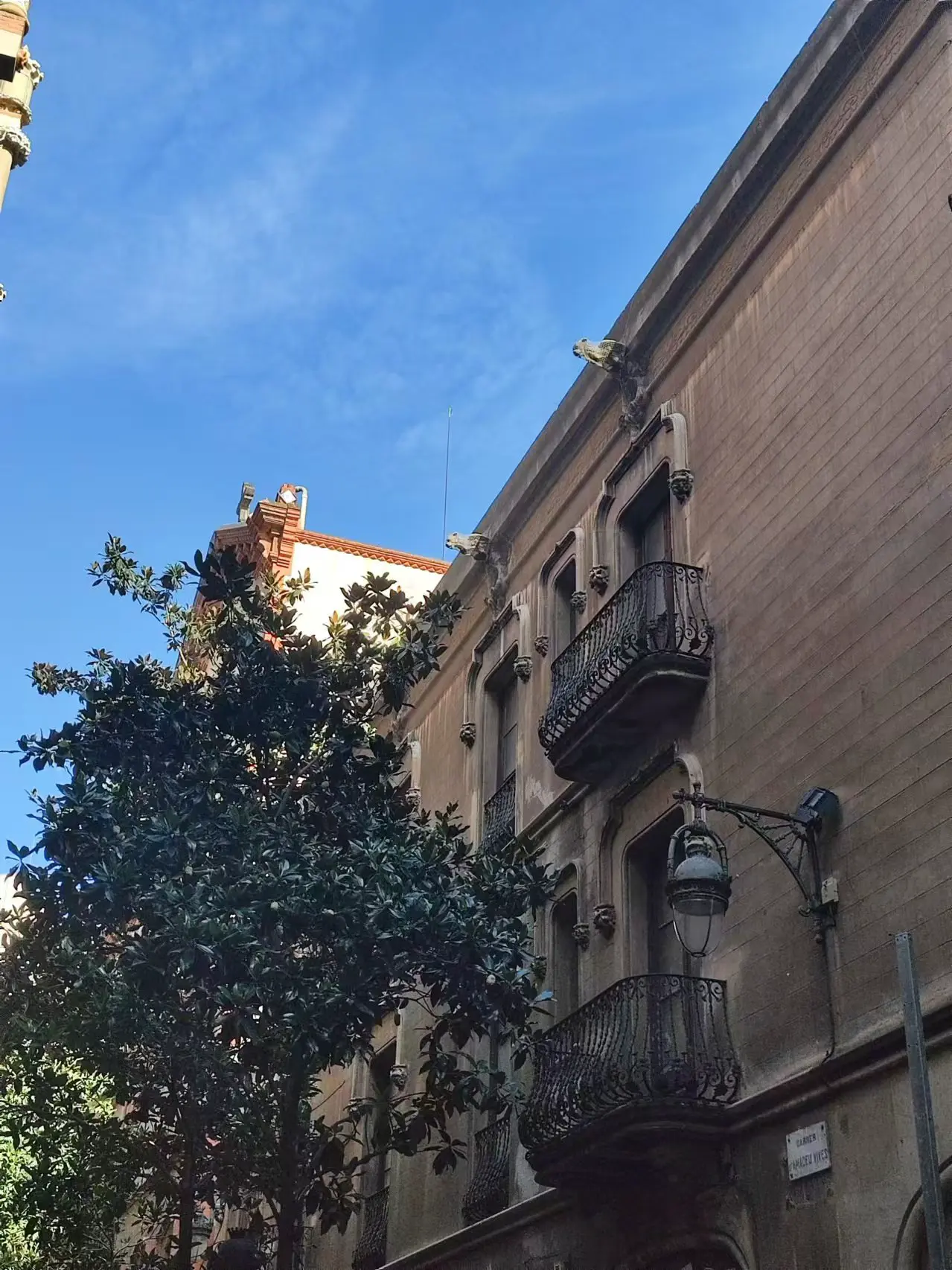 An image to describe post