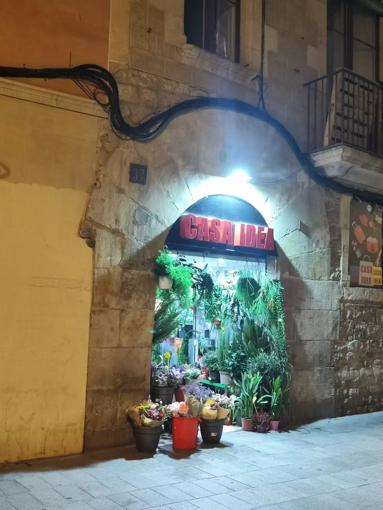 An image to describe post