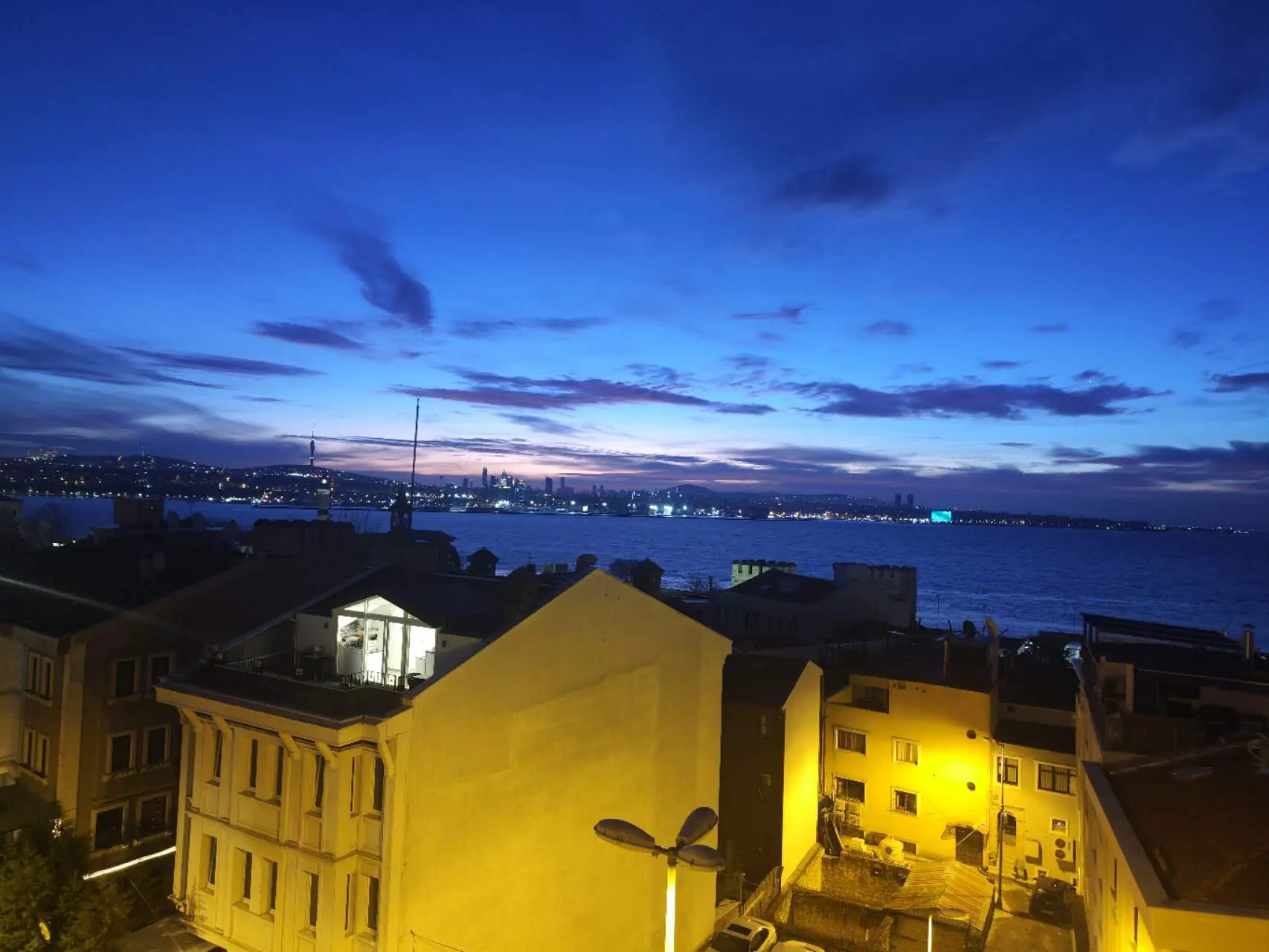 An image to describe post