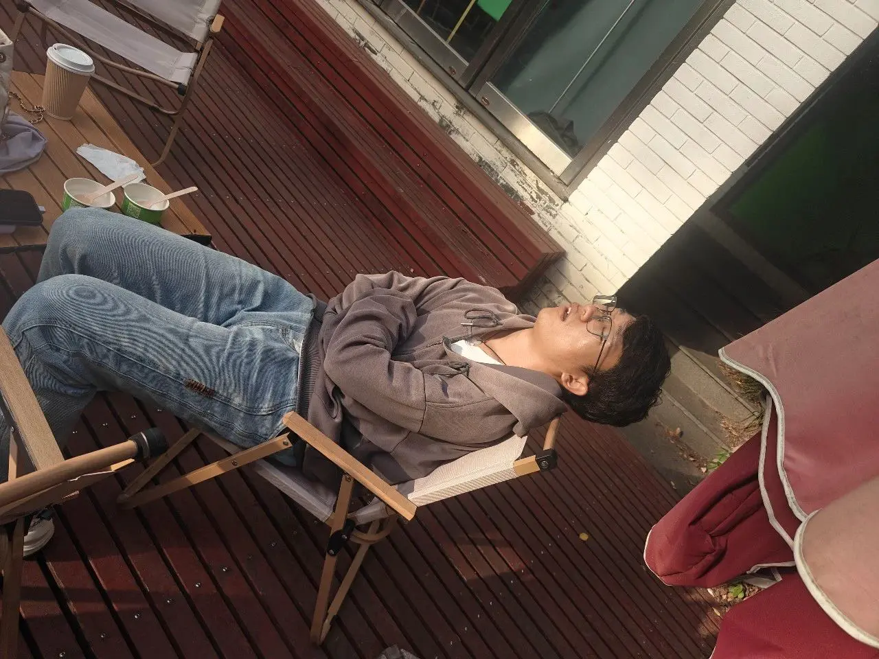 An image to describe post