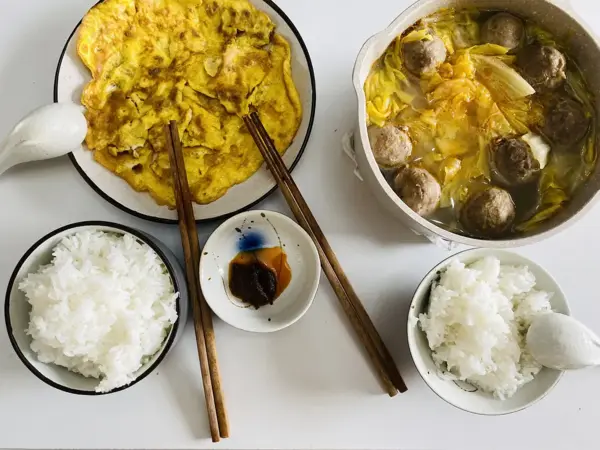 31. 我们会留下零星的片断和段落，也许是一页，但不能再多了。