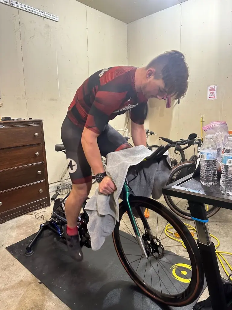 采访Zwift Team Restart pb Alex Coh精英电竞选手，来自美国的Hayden Pucker。