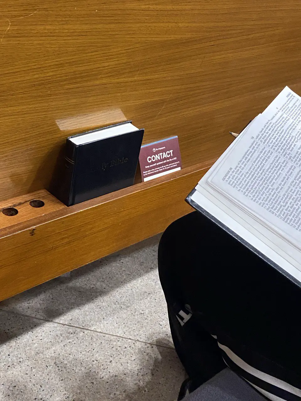 An image to describe post