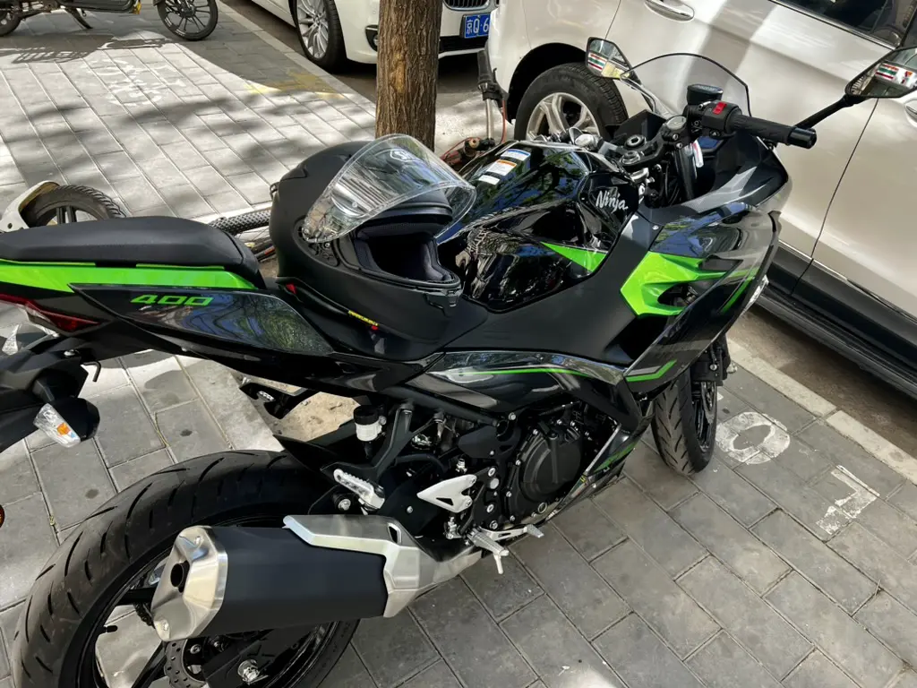 An image to describe 提车当天拍的照