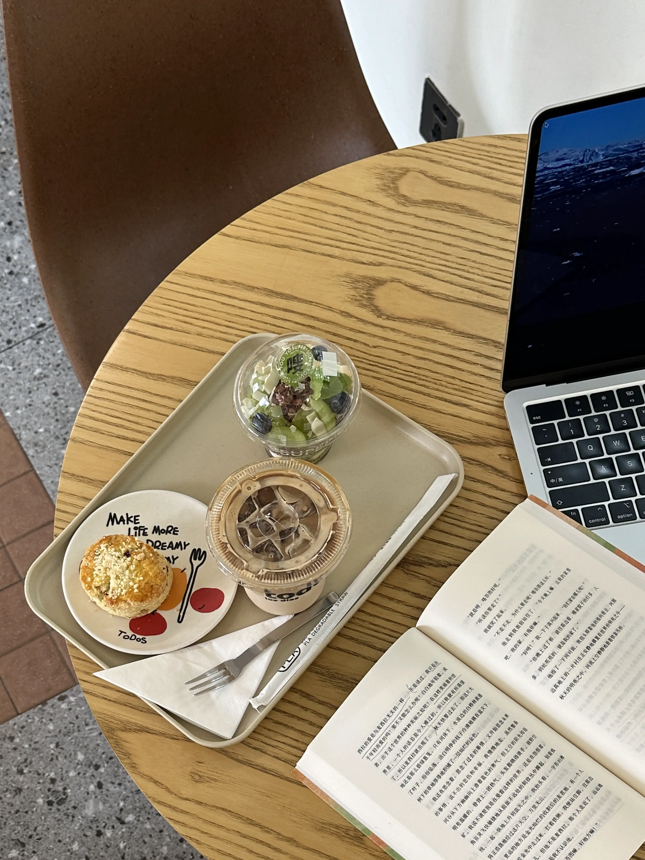 An image to describe post