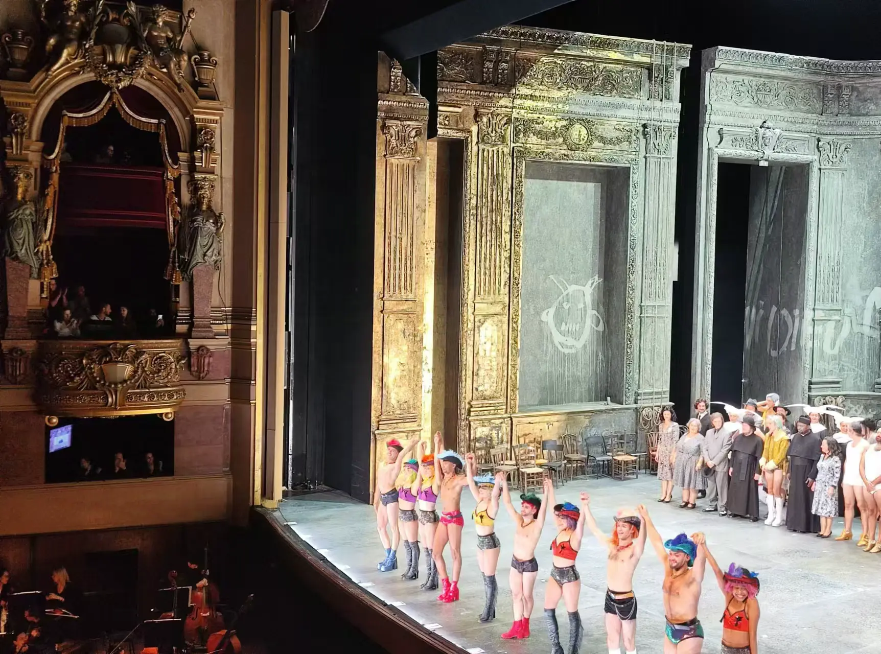 An image to describe post