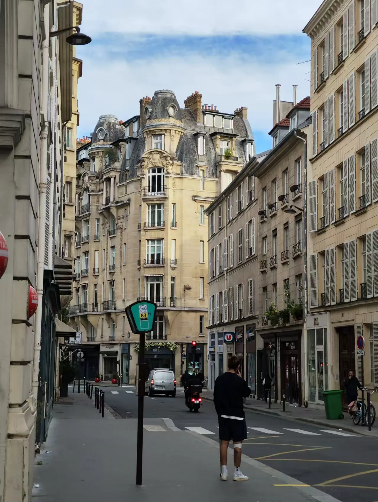 An image to describe post