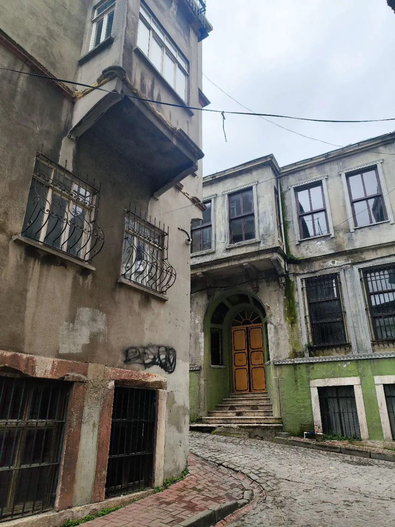 An image to describe post