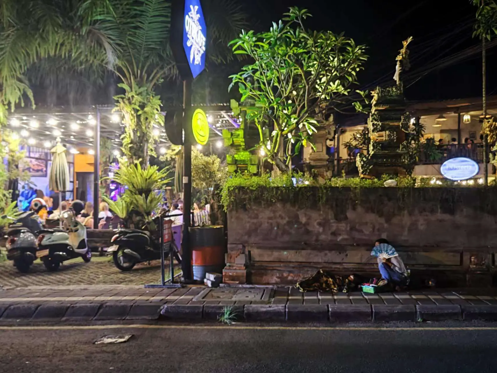 An image to describe post