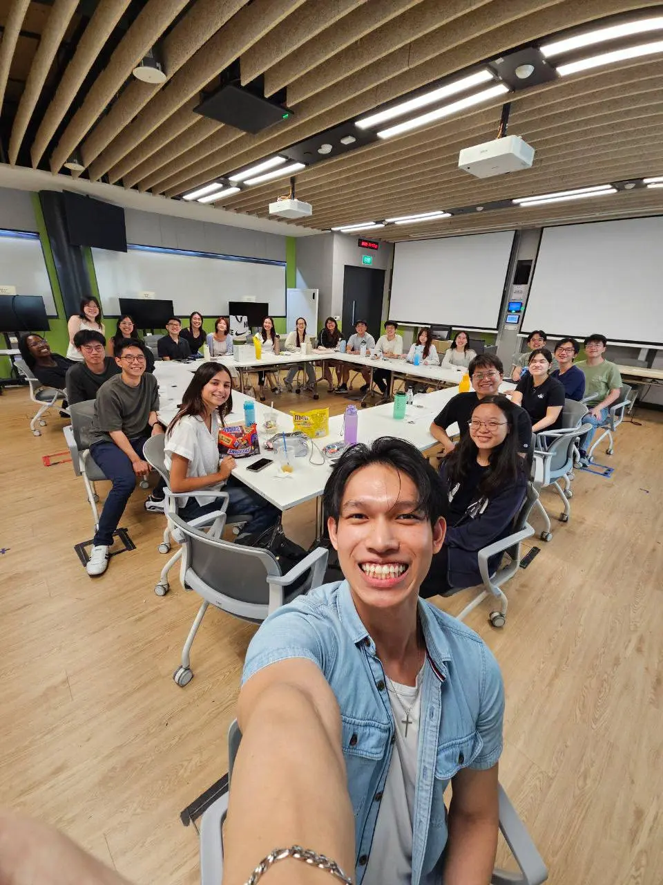 An image to describe post