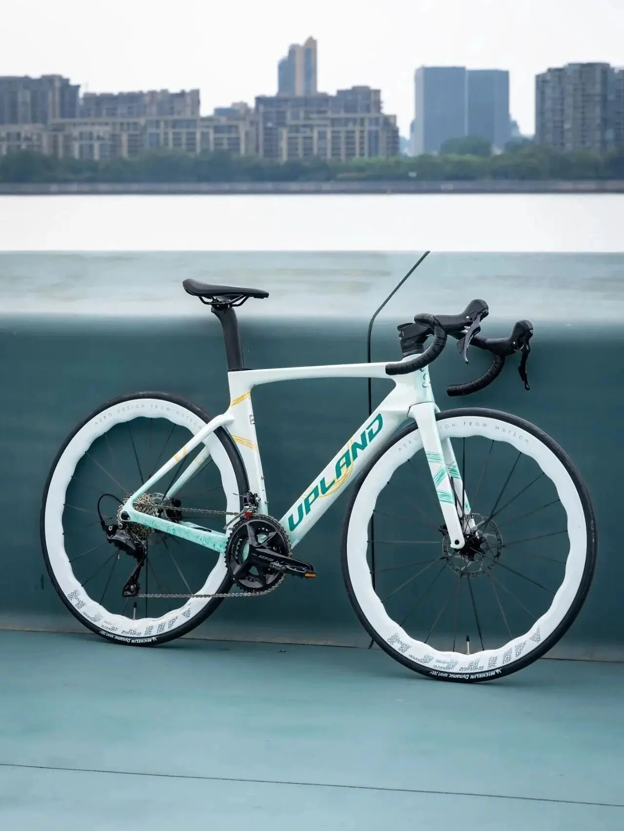 An image to describe post