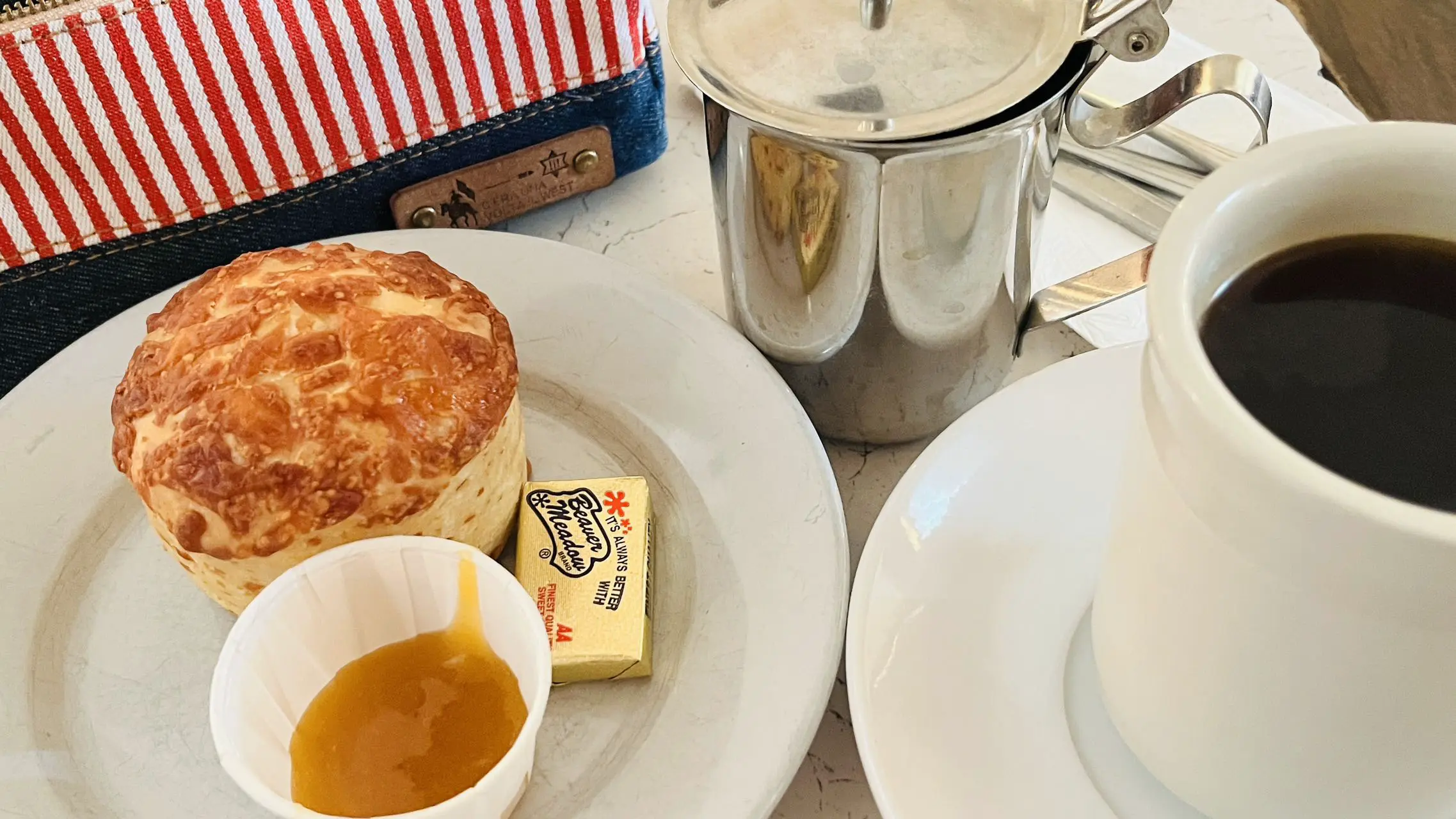 An image to describe post