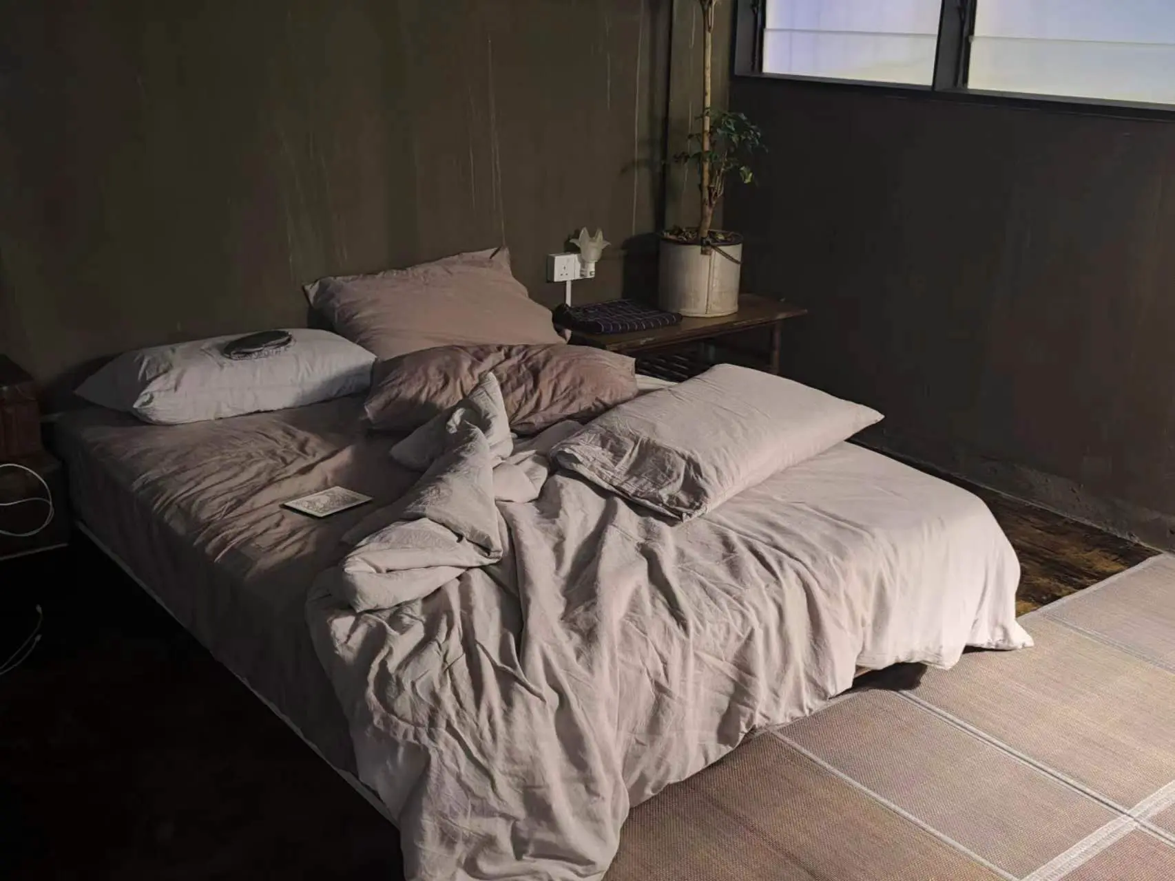 An image to describe post