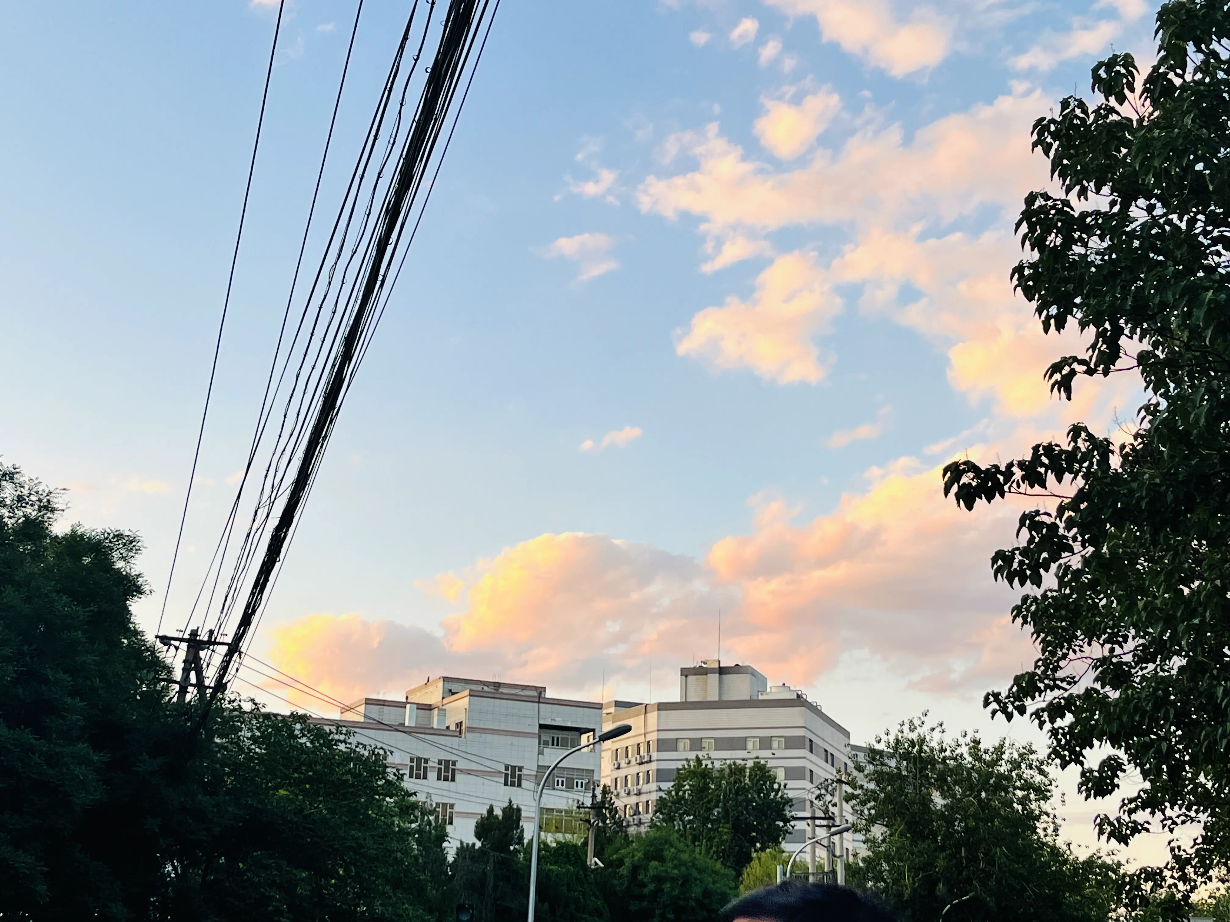 An image to describe post