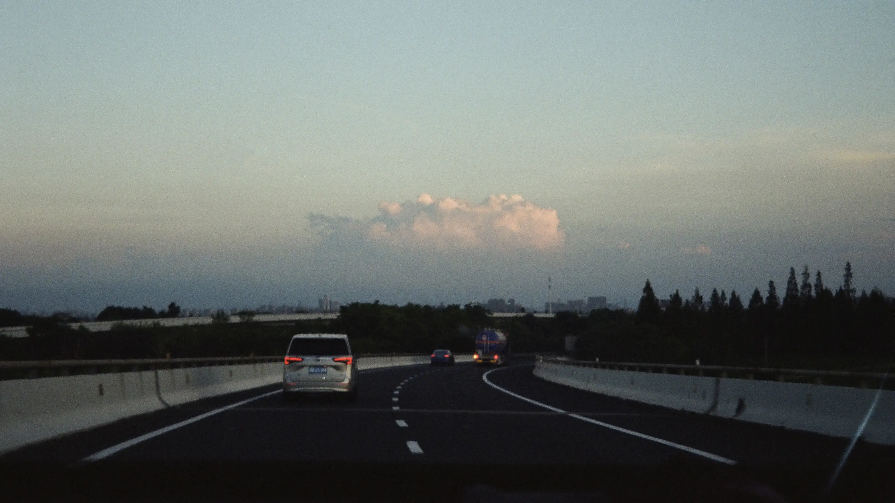 An image to describe post