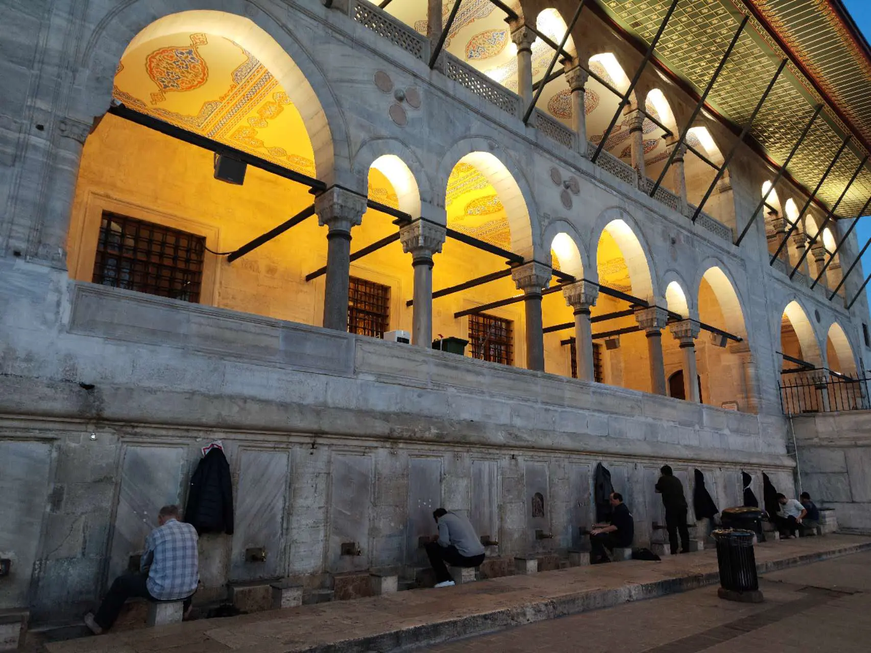 An image to describe post