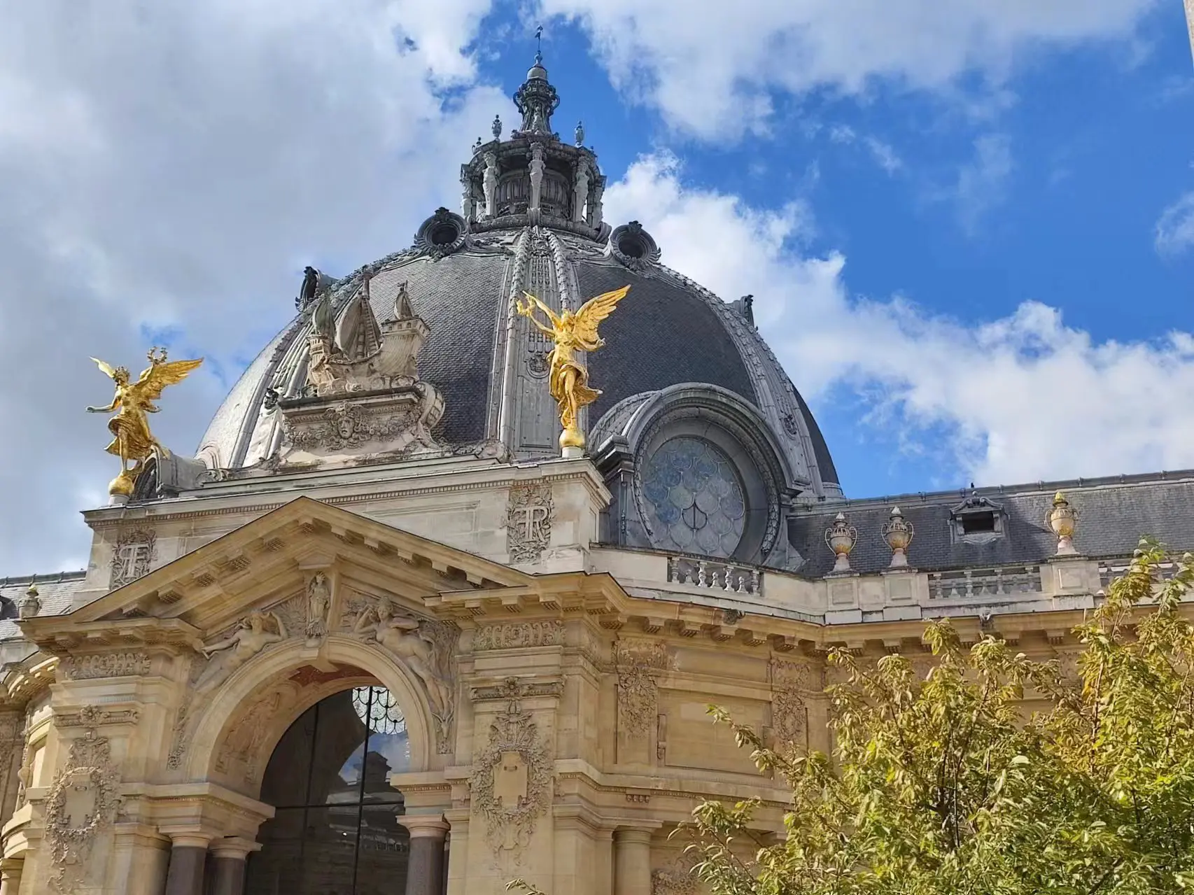 An image to describe post