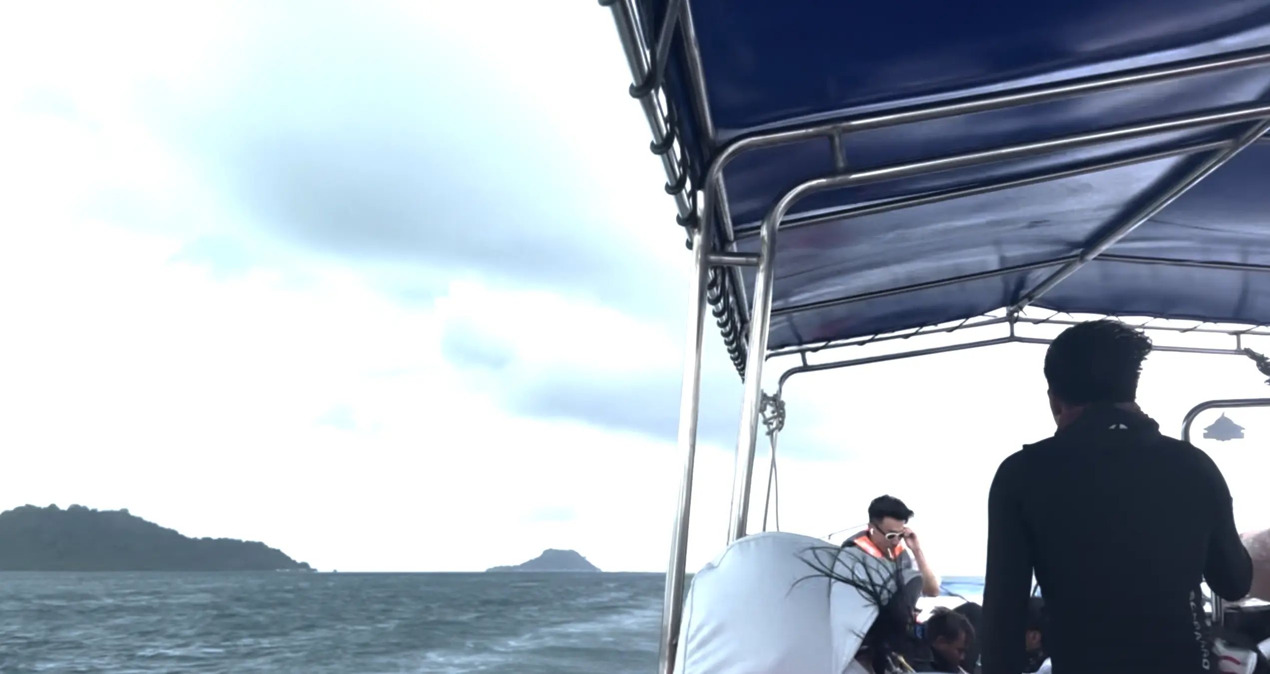 An image to describe 一大早乘船出海，那一刻的感觉真的就是勇敢的人先享受世界~