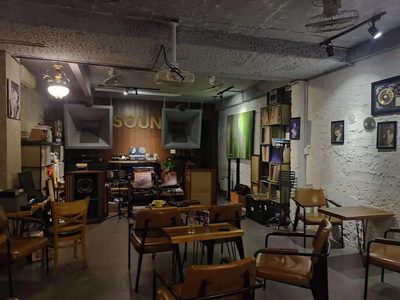 An image to describe post