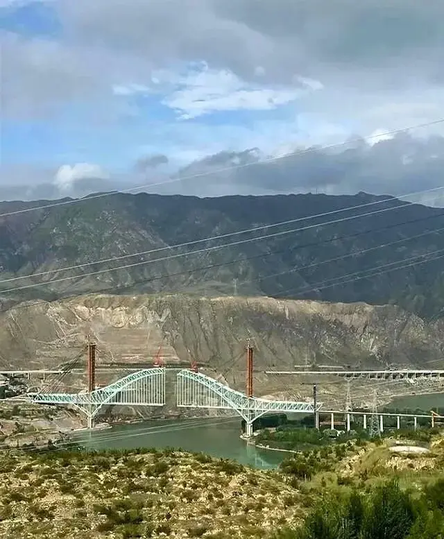 An image to describe post