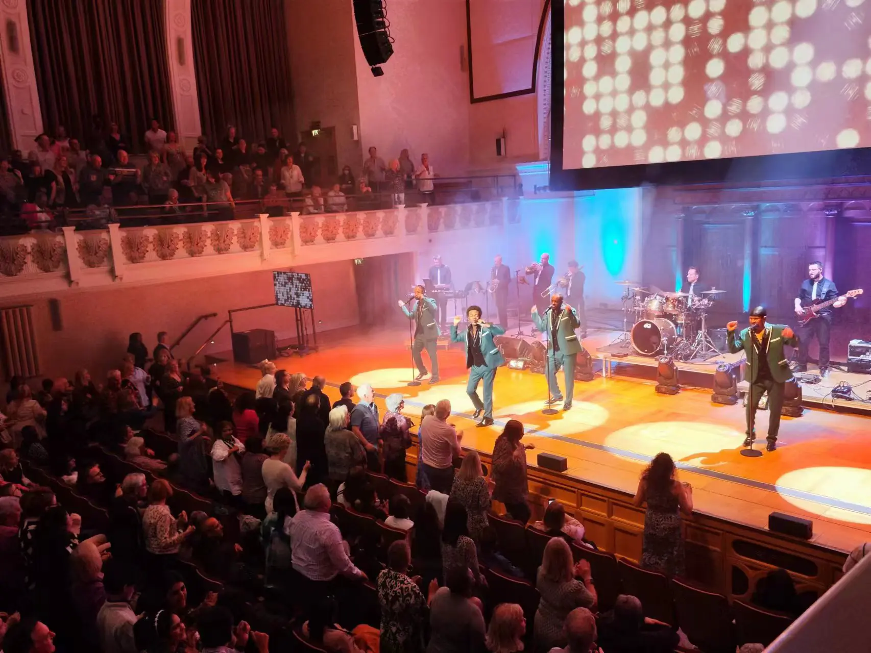 An image to describe post