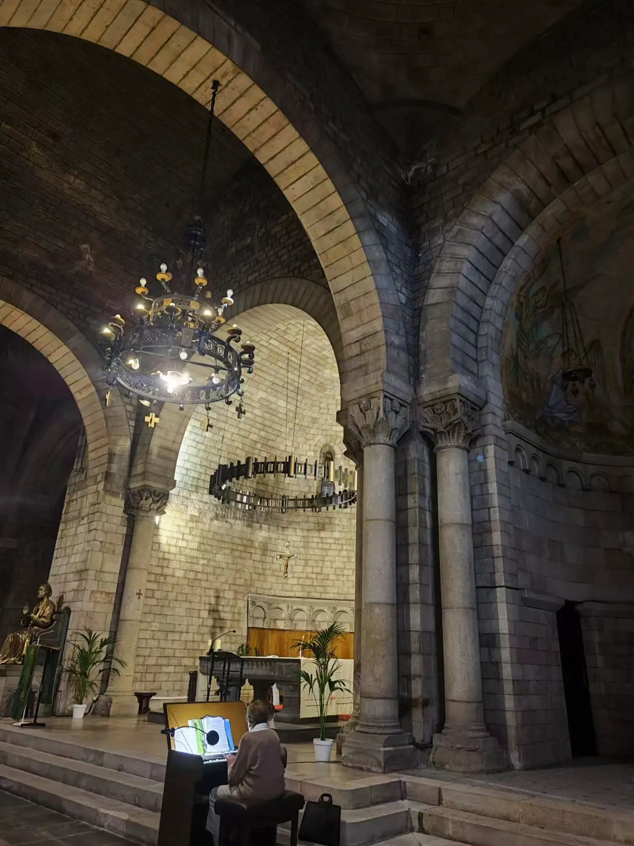 An image to describe post