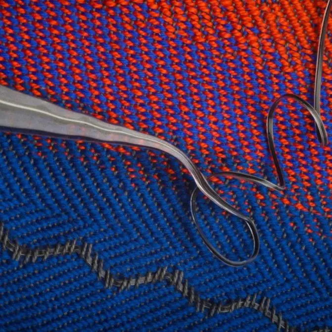 我们的衣服以后会“聆听”和“发声”吗？声学纤维“听到”你的心跳