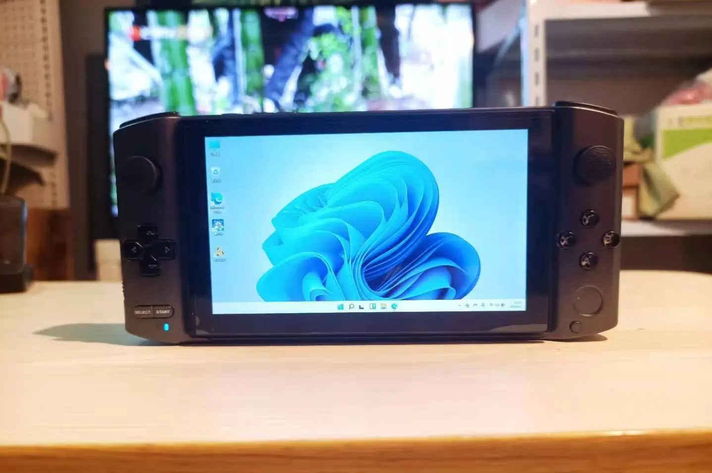 An image to describe post