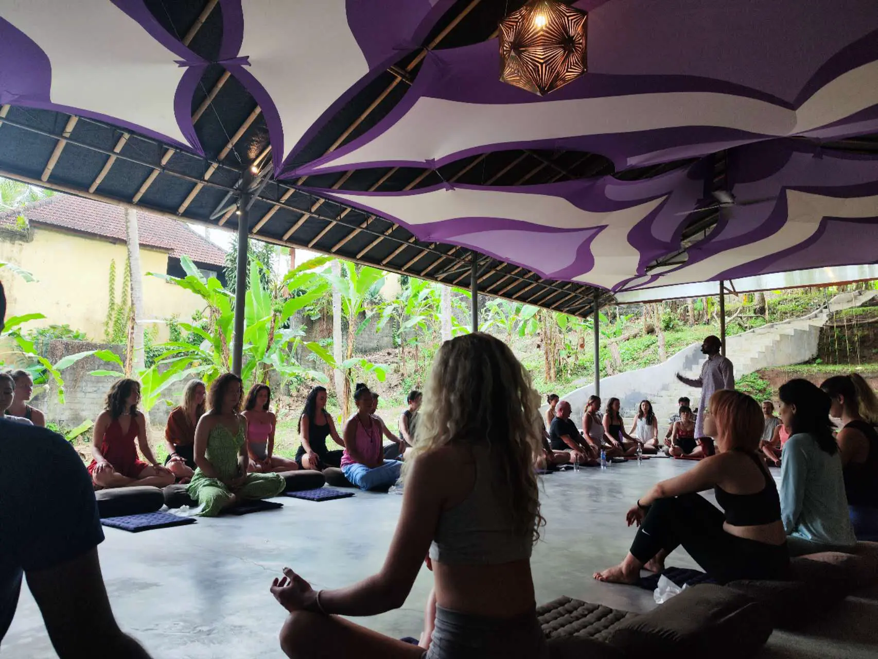 An image to describe post