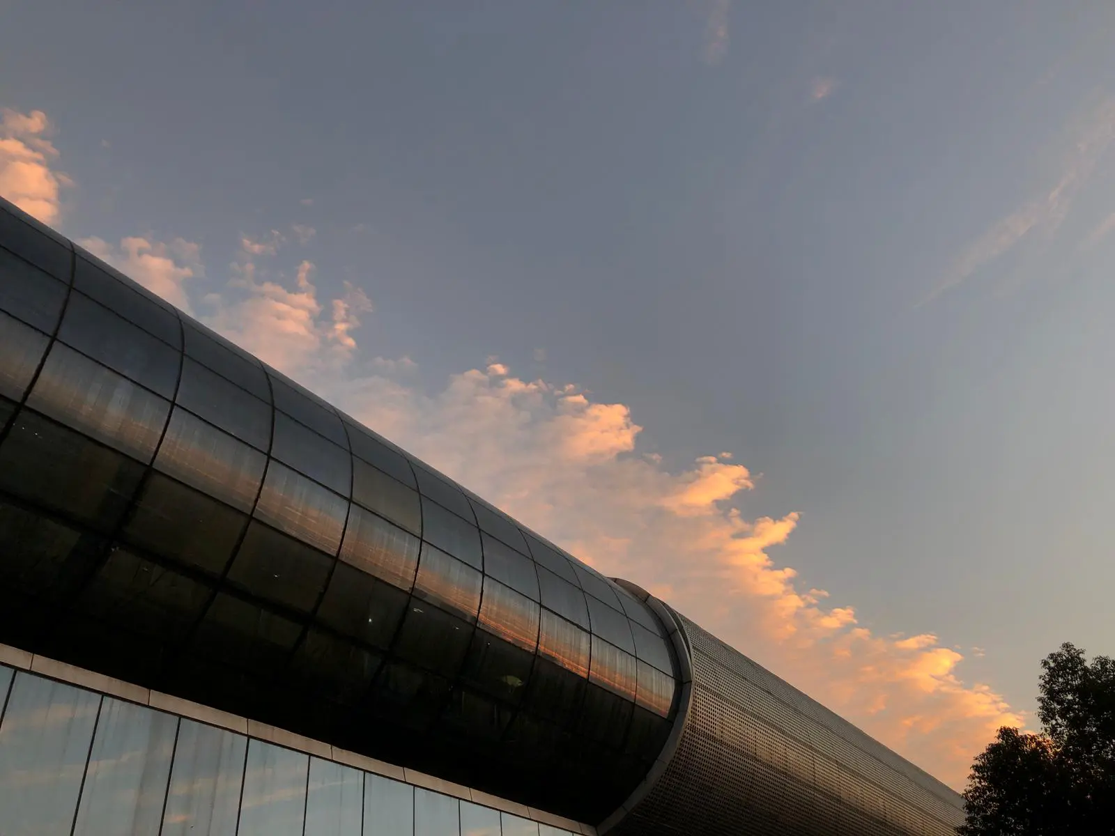 An image to describe post