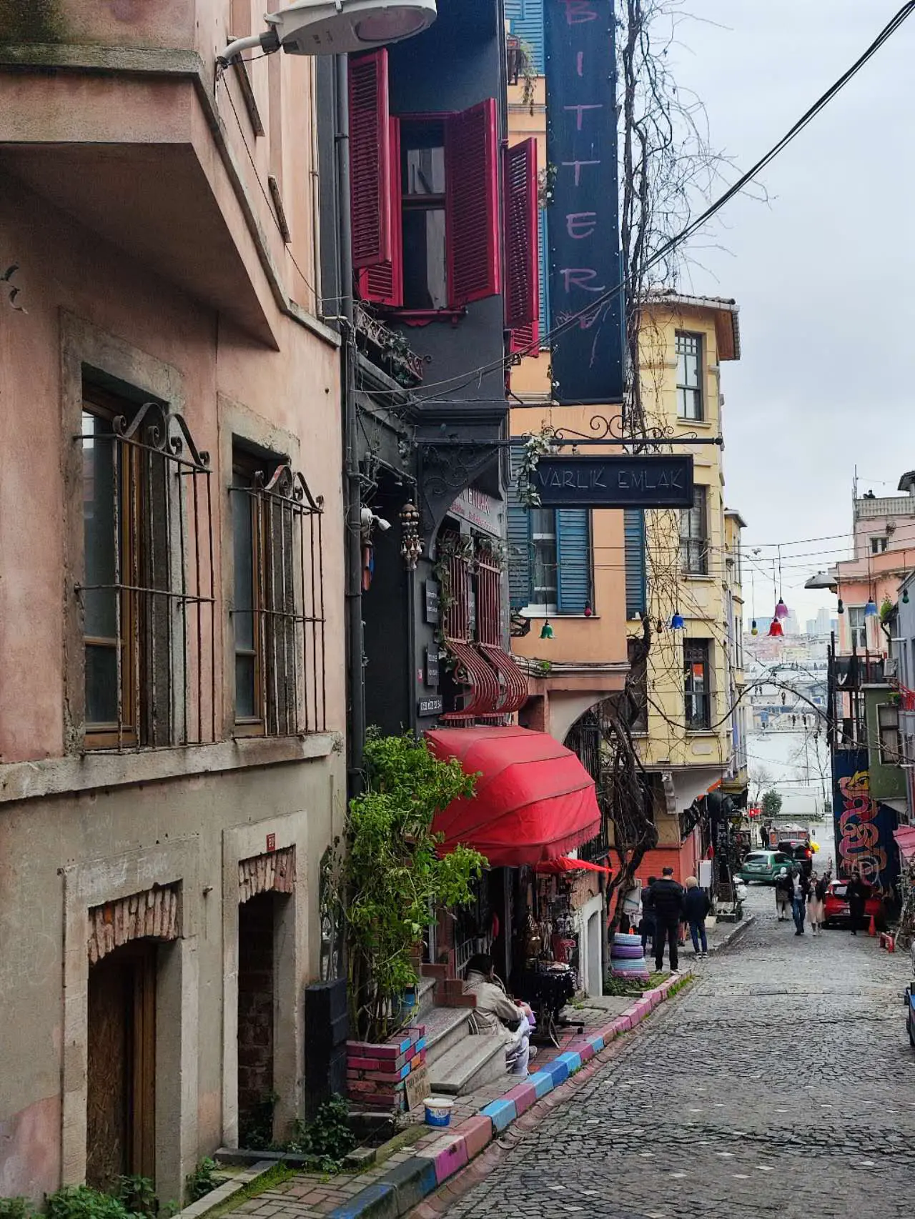 An image to describe post