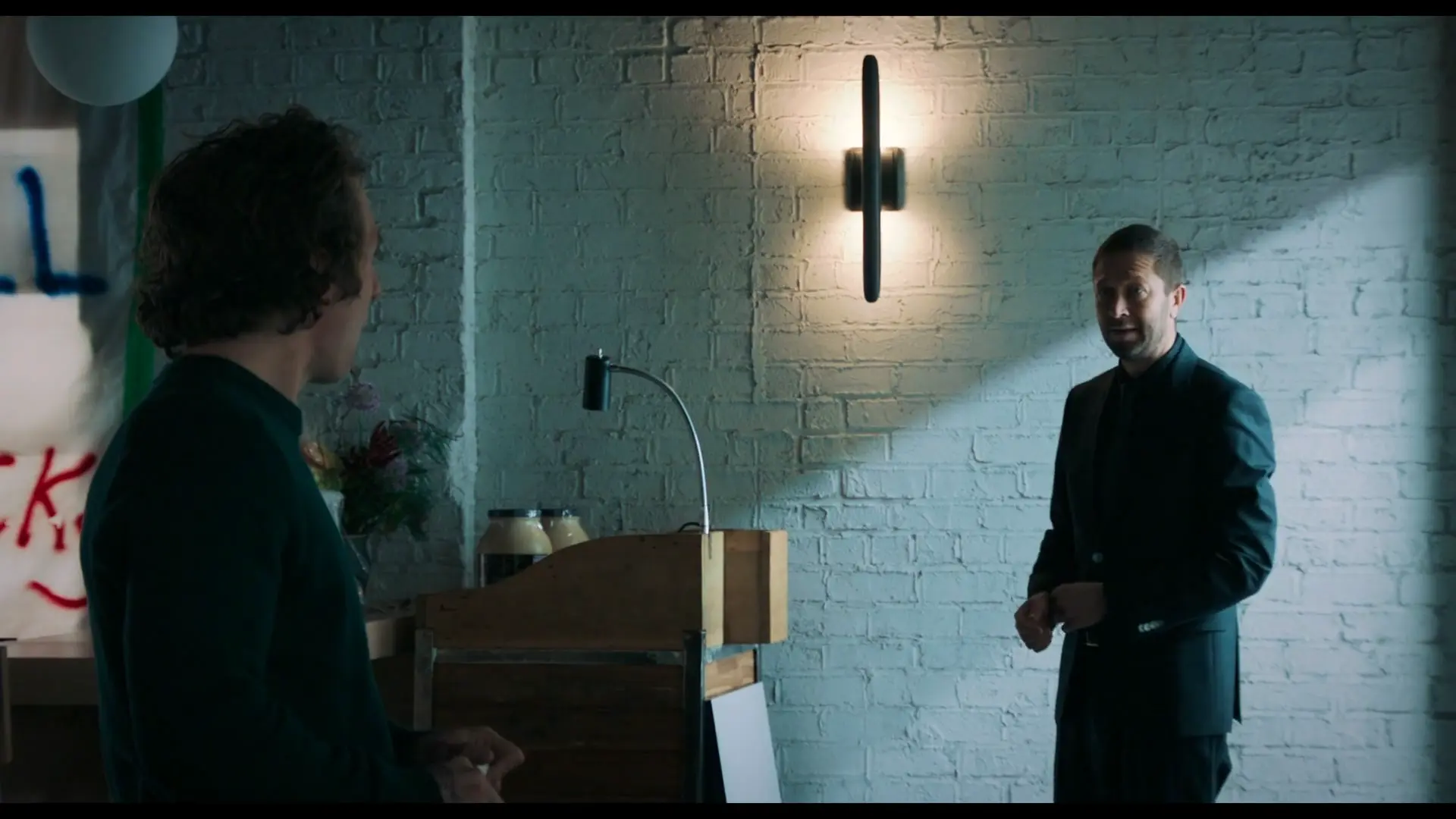 An image to describe post