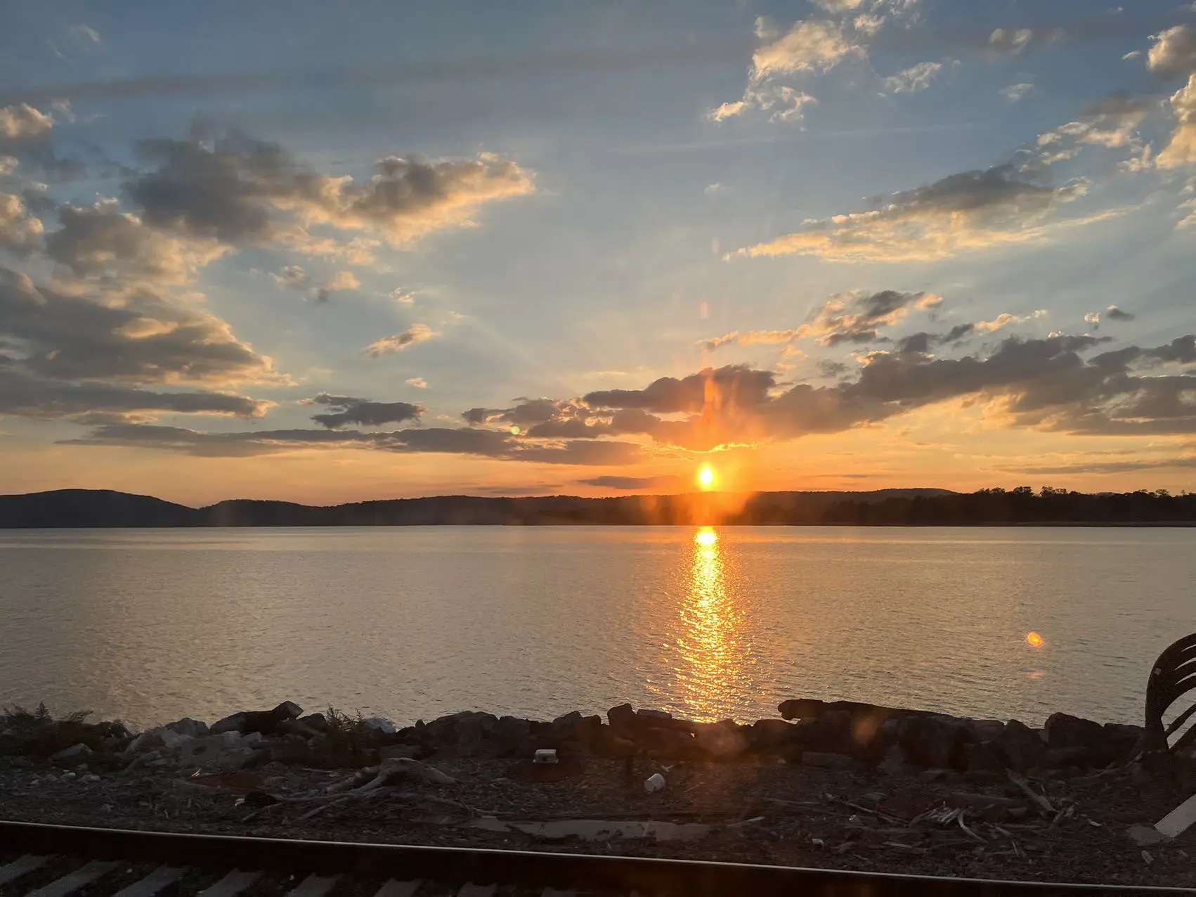 Semi-paranoid #33 记与AI交手的两件小事