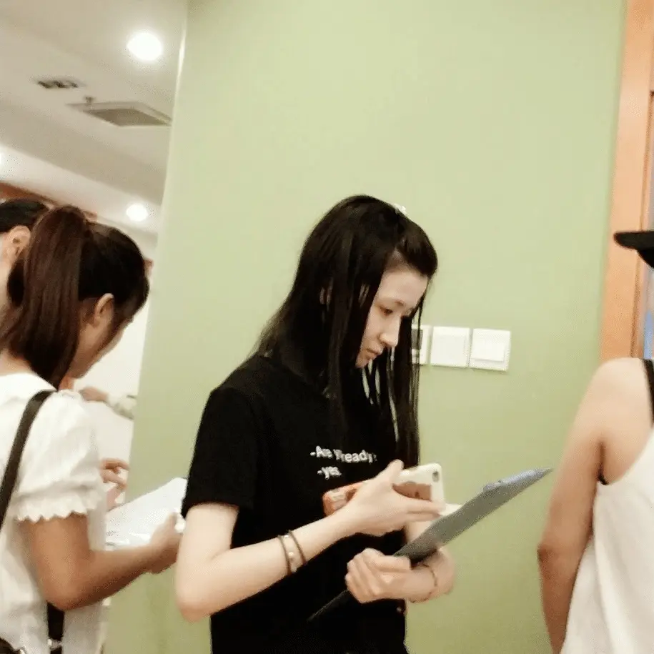 An image to describe post