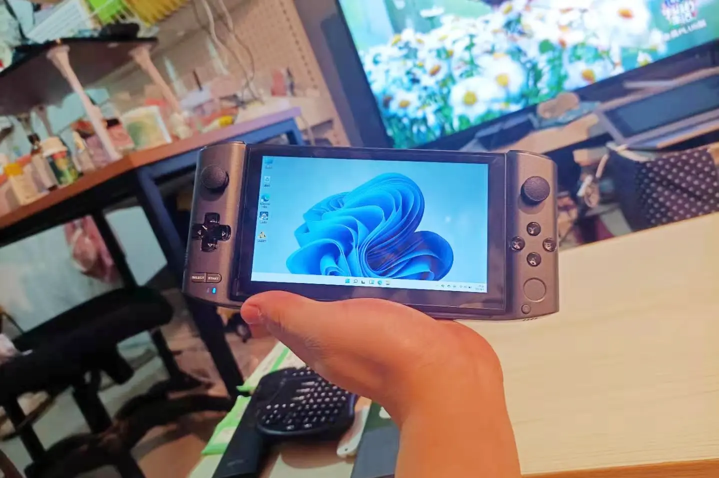 An image to describe post