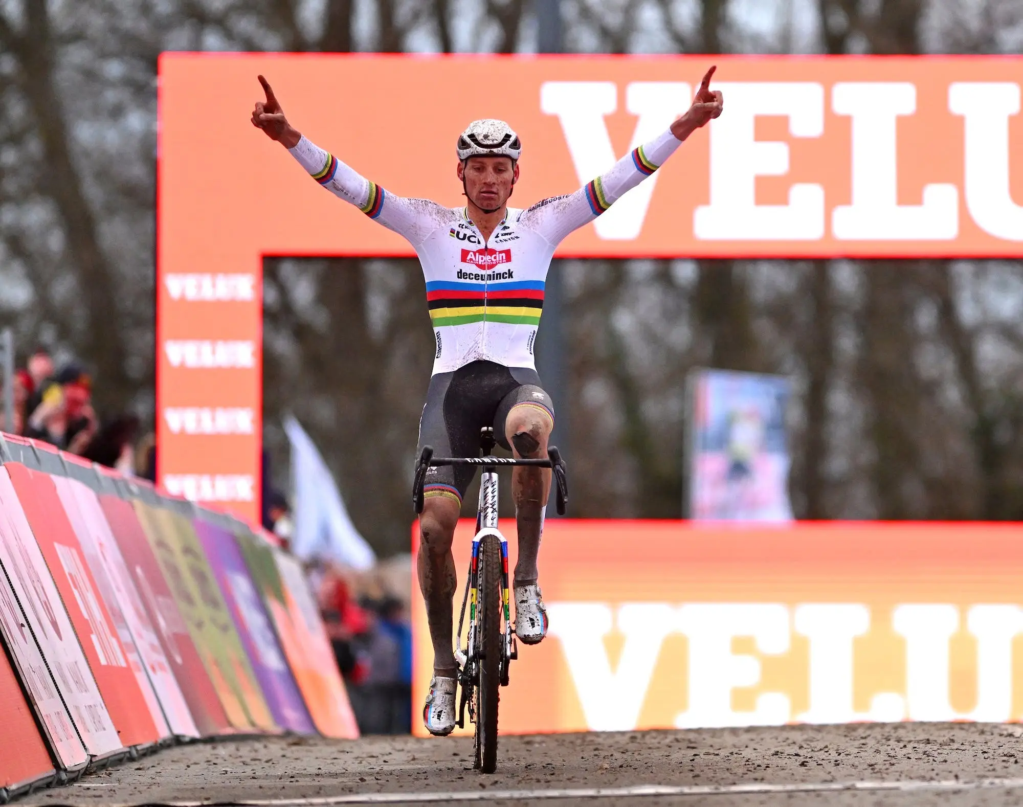 An image to describe post