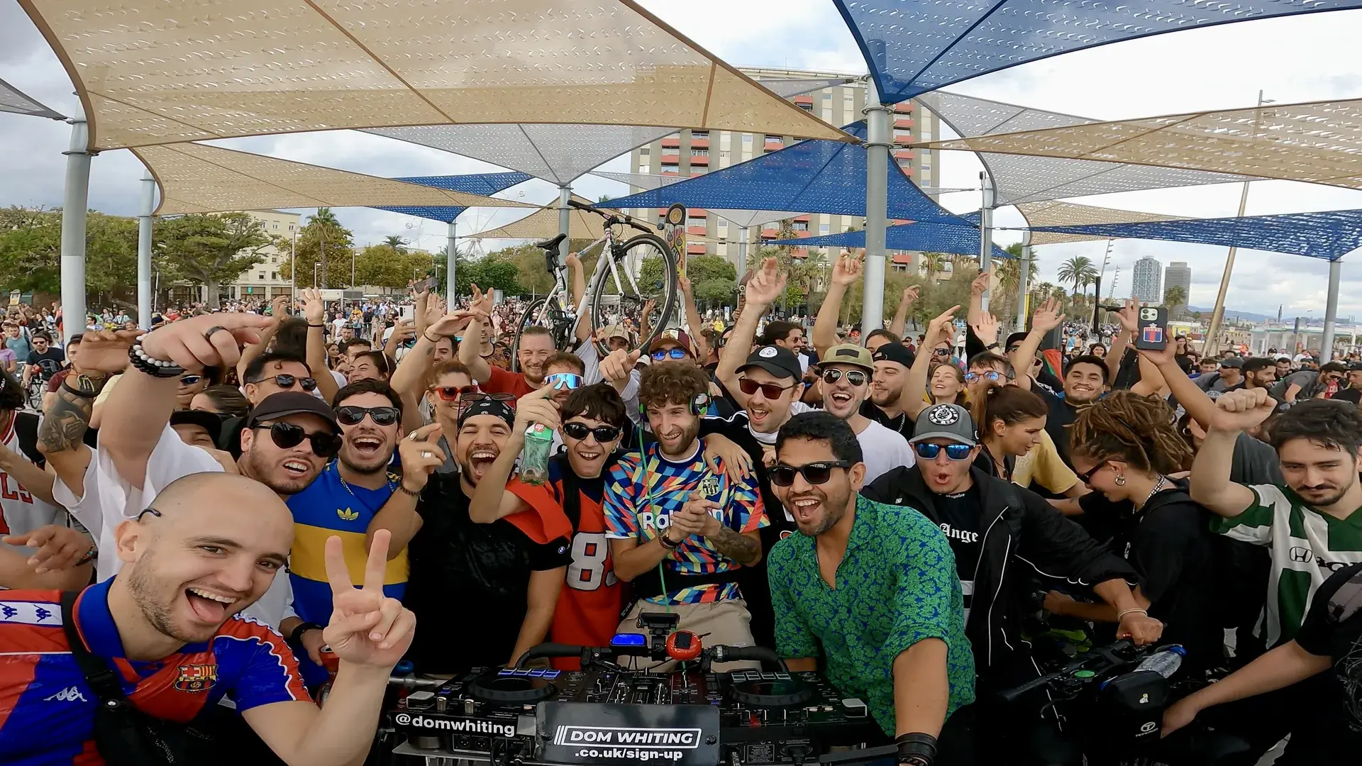 An image to describe post