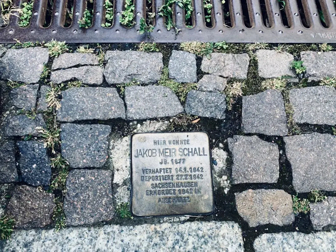 An image to describe post